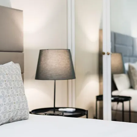 Guestready - Stroke Of Genius Duplex Apartment *