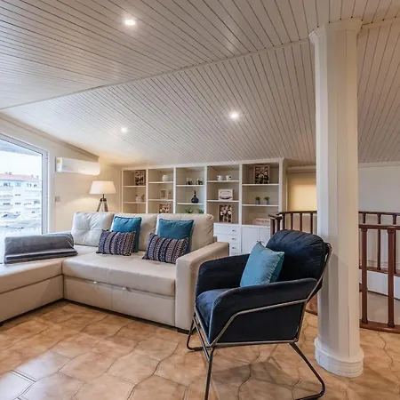 Guestready - Stroke Of Genius Duplex Apartment Porto